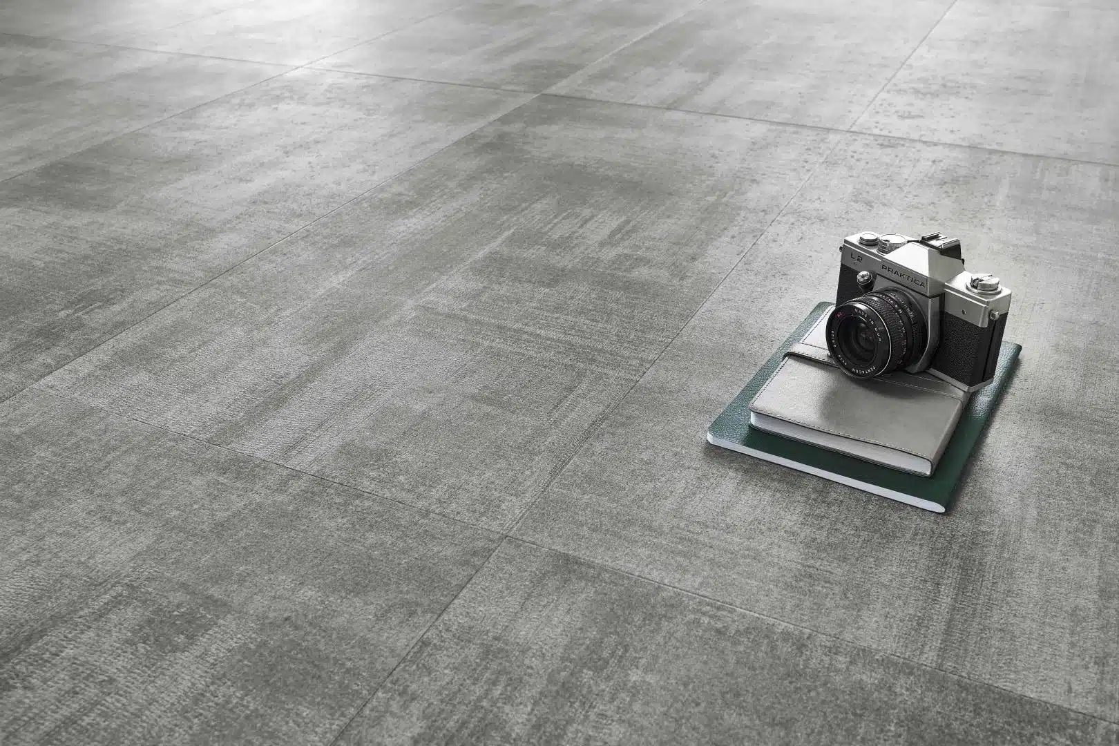 AMADORA GRAPHITE CAF 258 - Image 4